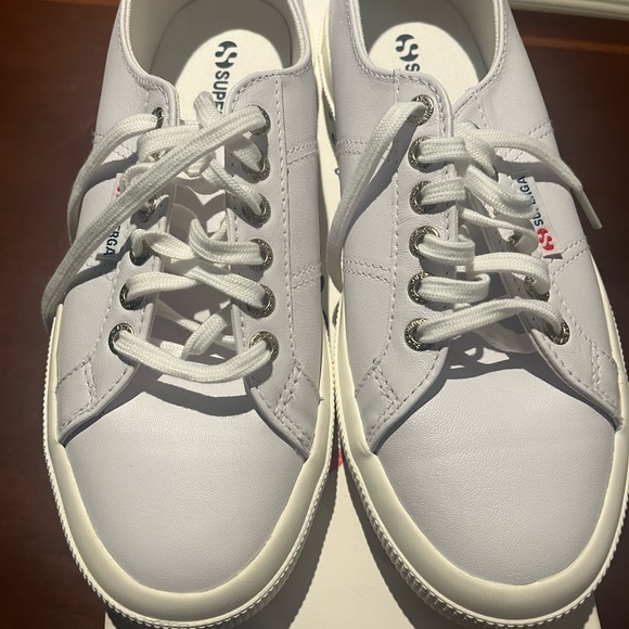 Superga Men’s Classic Shoe - size 7.5 - Picture 1 of 6